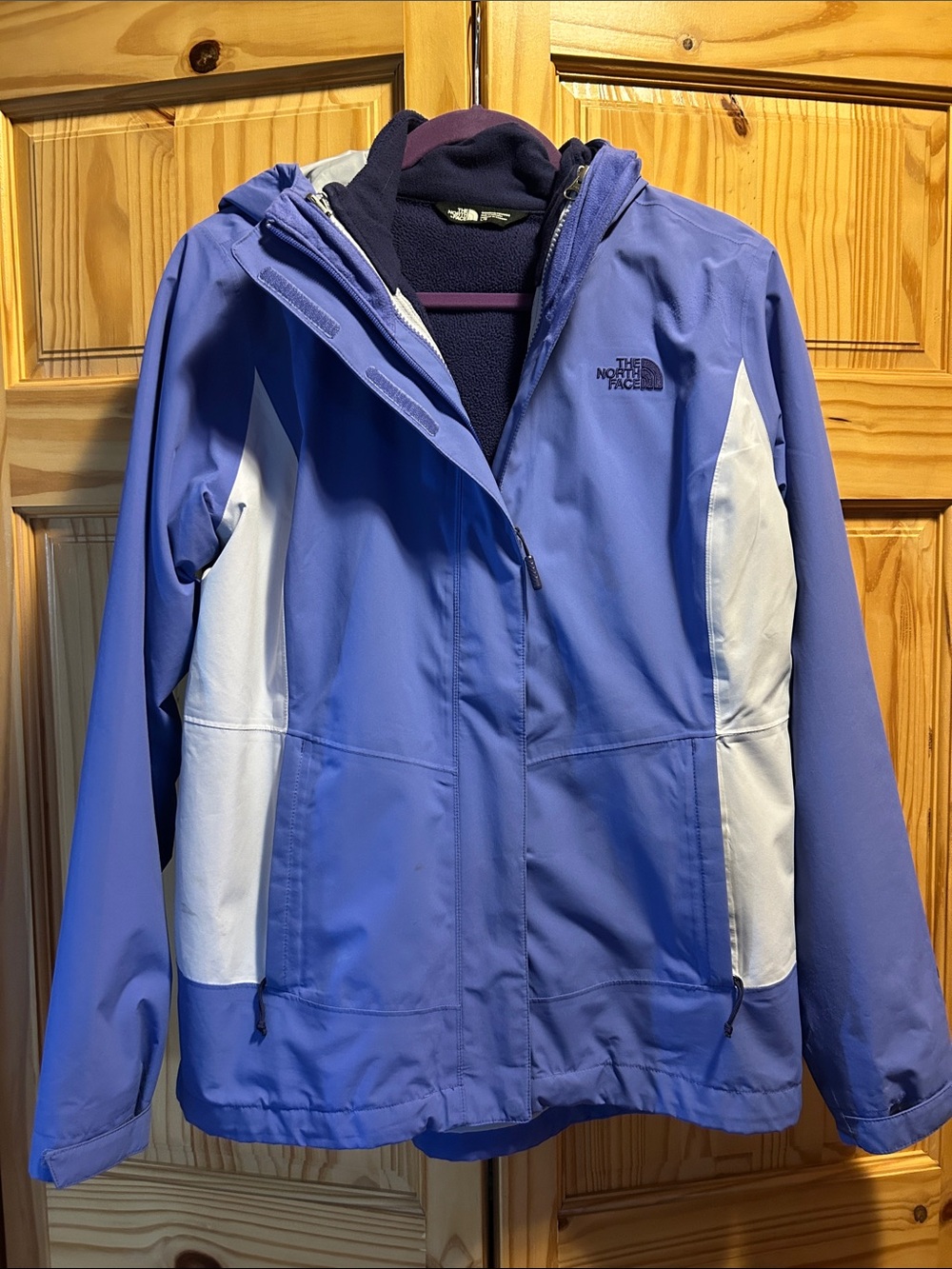The North Face Women's Lavender and White Ski Jacket size L